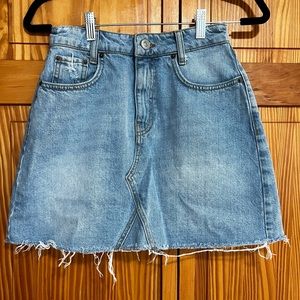 BDG mini denim skirt perfect for summer!